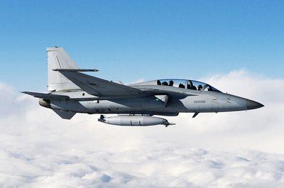 波兰将从韩国购买FA-50战斗机、K2坦克和榴弹炮