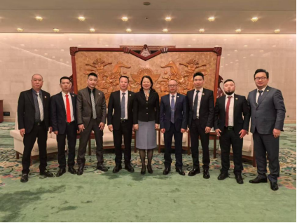 波兰华侨华人协会代表团赴京拜访全国人大华侨委员会