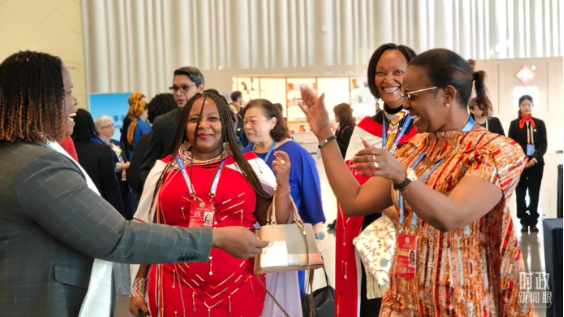 时政新闻眼丨这场聚焦“半边天”的全球峰会上,习近平提出哪些新倡议新举措?