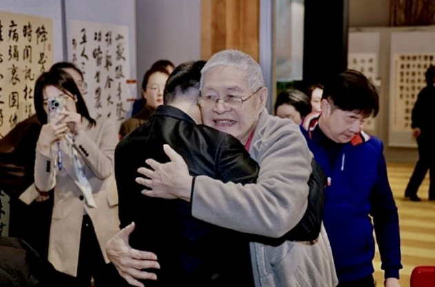 一封家书与一个拥抱:台湾光复80年后的家族印记与精神传承