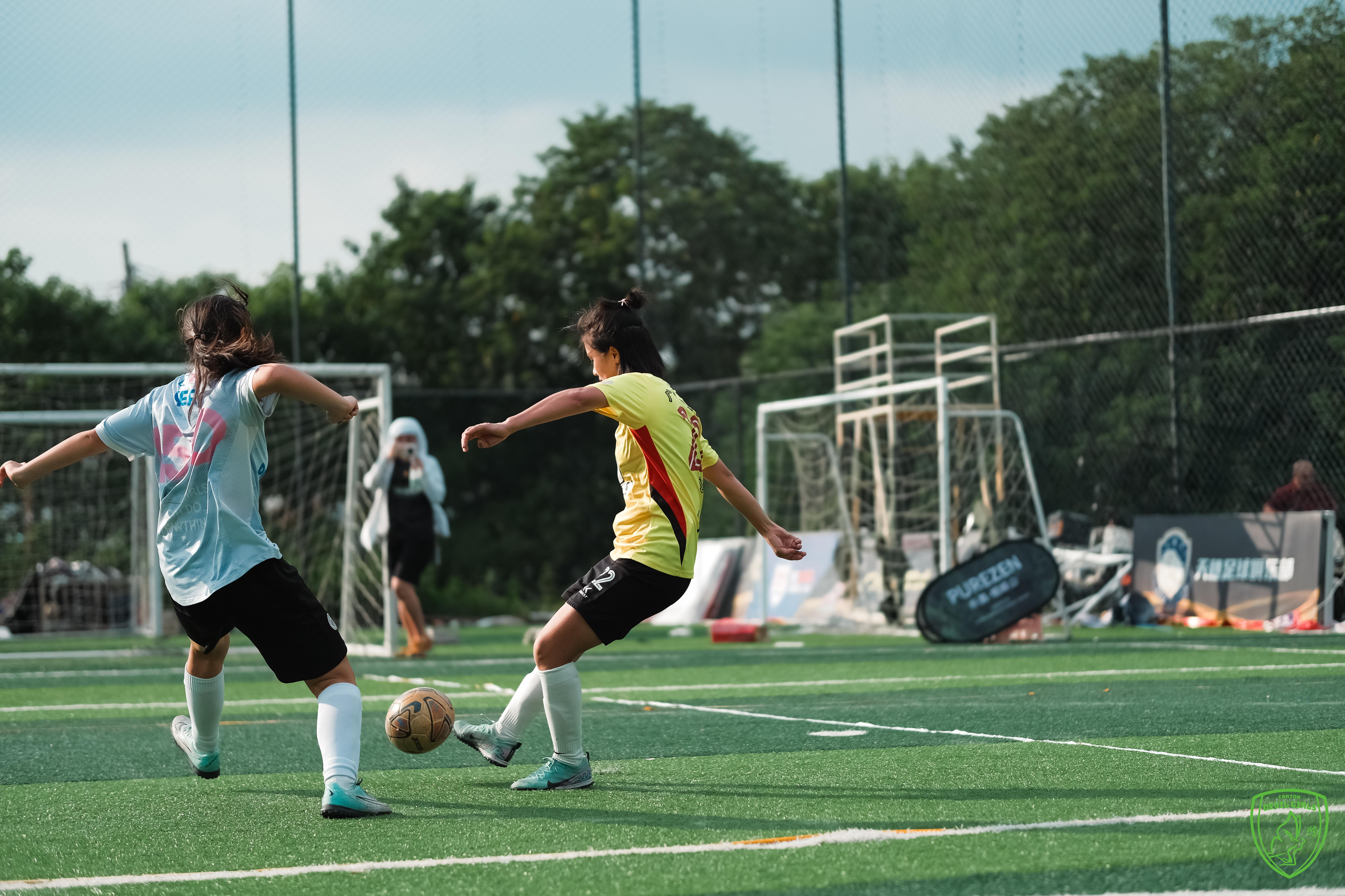 “苦瓜”与“魔女”：一支野生女足的十年生长