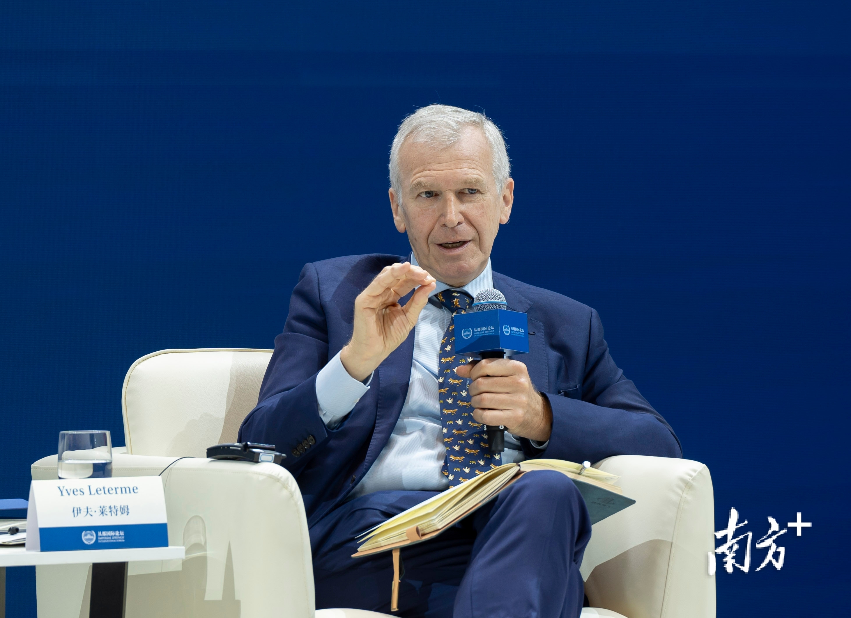 比利时前首相伊夫·莱特姆：中欧应携手加强电动汽车领域合作